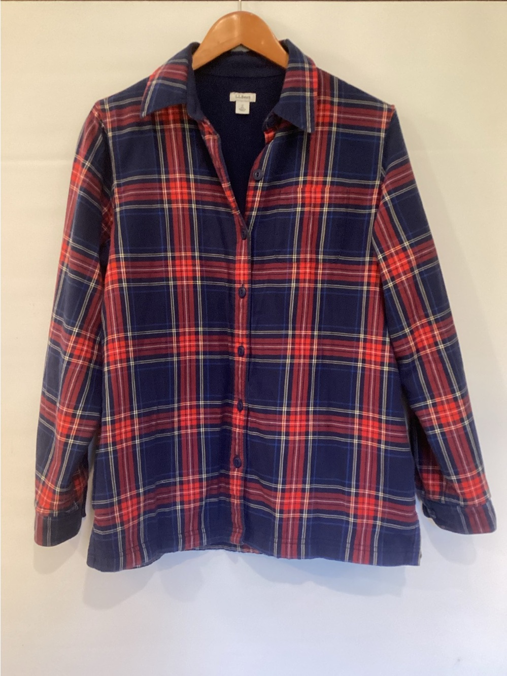L.L. Bean Men’s Navy & Red Plaid Button-Up fleece lined flannel.